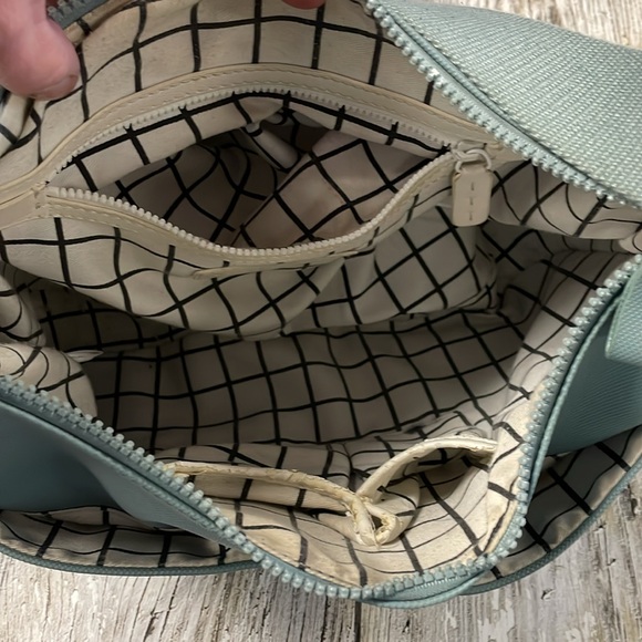 LACOSTE Hobo Shoulder Bag with Front Pocket - Picture 5 of 8